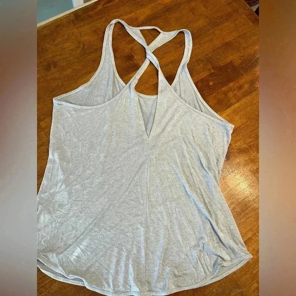 Zyia Gray Twist back tank top - Picture 3 of 3